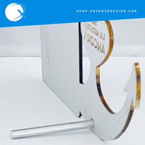 festa-del-papa-ancora-specchio-oro-piedino